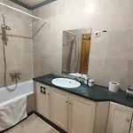 House In The Forum With Garage Apartment *