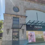House In The Forum With Garage Apartment *