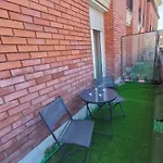 House In The Forum With Garage Apartment