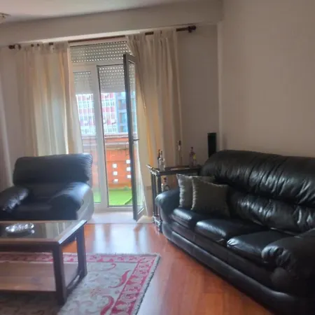 House In The Forum With Garage 公寓 阿威罗